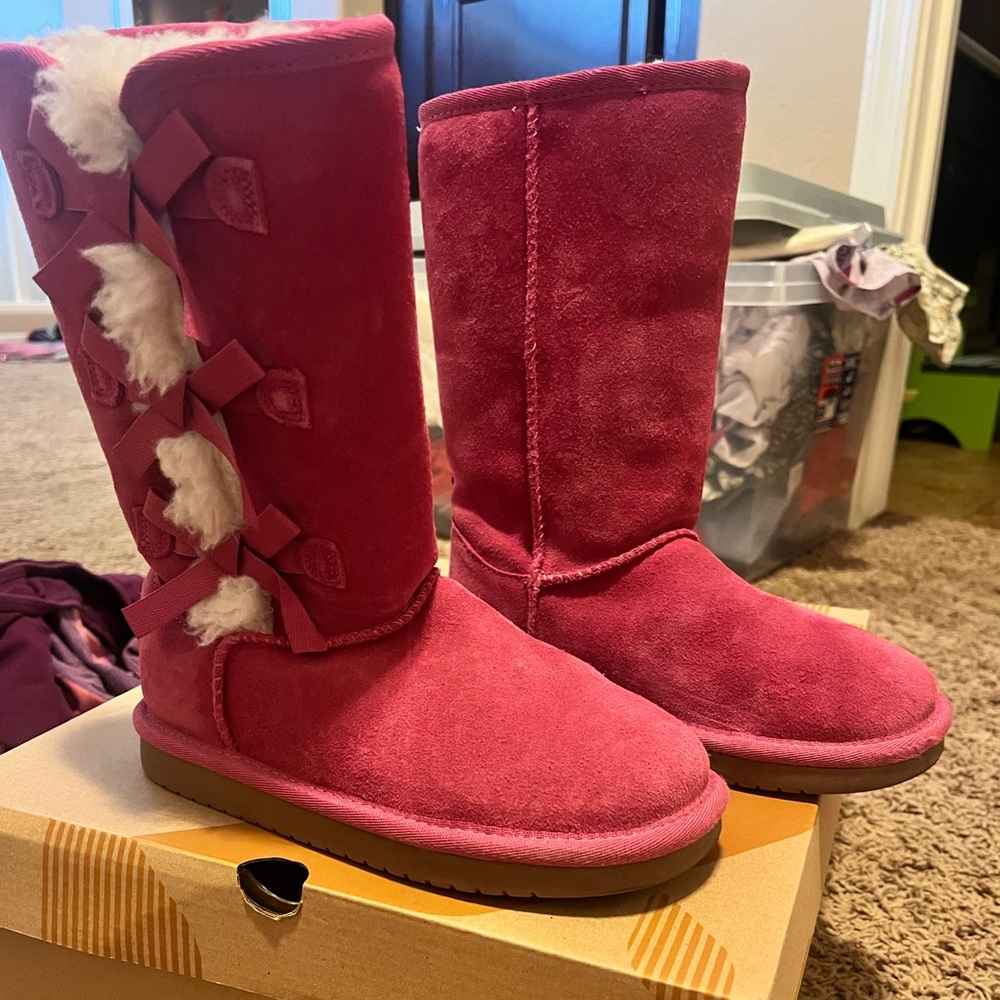 Koolaburra pink ribbon boots